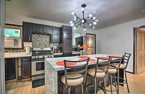 Sauk Village Maison | Sauk Village Ranch Home w/ Yard + Fireplace!