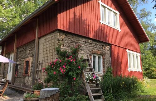 Mynamaki Maison | Savikulma savihuone B&B