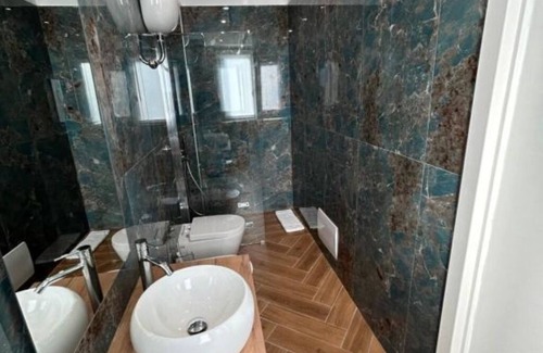 Naples Lit Et Petit-Déjeuner | Savior DeLuxe Rooms - Quadruple Deluxe Room
