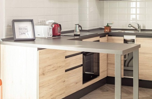 Imola Maison | Savonarola Square 13 - Townhouse in the center: independent and quiet.
