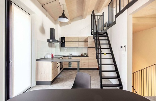 Imola Maison | Savonarola Square 13 - Townhouse in the center: independent and quiet.
