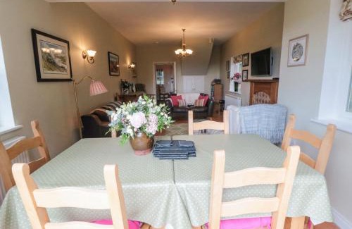 Potter Brompton Maison | Sawdon Heights