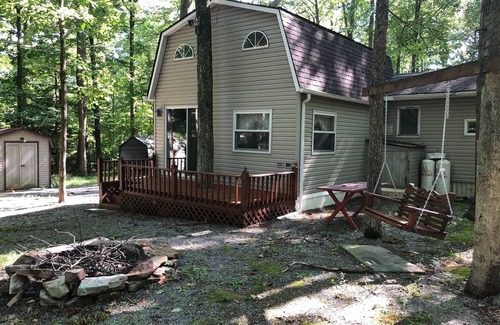 Cocolamus Cottage | Sawmill Lane Cottage: Family friendly spot in the woods at the base of Shade Mt