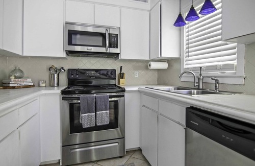 Mount Pleasant Maison | Sawyer's Landing- Mins to Beach & Dtwn