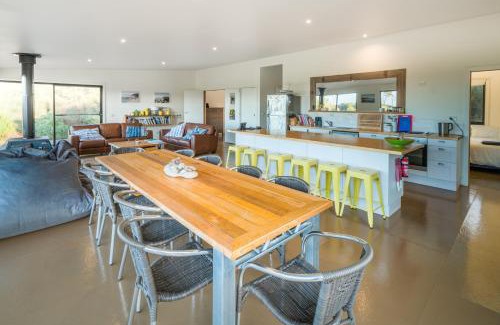 Blue Rocks Maison | Sawyers Bay Shacks