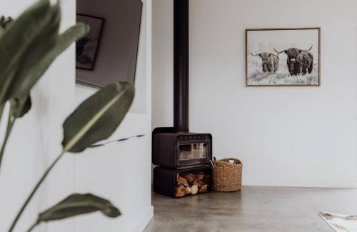 Stieglitz Maison | Scandi at Stieglitz Sleeps 6 Modern & Stylish