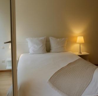 Nommern Appartement | Scandi Design 1BD Apartment - Workspace Parking