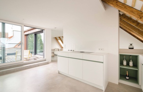 Neuschwabing Appartement | Scandinavian Calm Meets Latin Soul – Schwabing Retreat with Frauenkirche Views