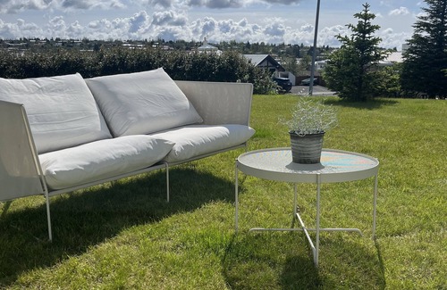 Garðabær Maison | Scandinavian family home - newly renovated 10 minute drive to downtown Reykjavik