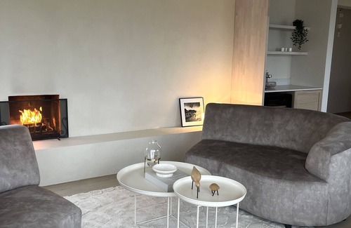Garðabær Maison | Scandinavian family home - newly renovated 10 minute drive to downtown Reykjavik