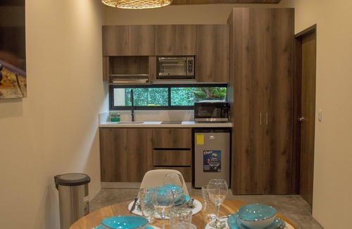 Arenal Hot Springs Copropriété | Scenic 1-bedroom Villa with private Hot Tub, AC, and WiFi