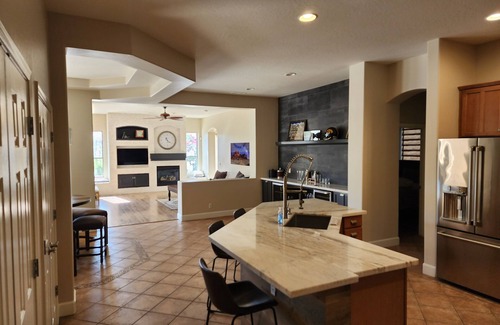 Gold Canyon Maison | Scenic 4 bedroom home with private pool