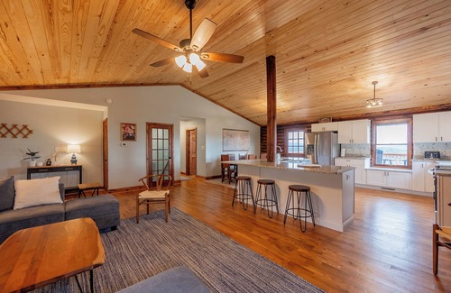 Blacksburg Maison | This house is a 4 bedroom(s), 3 bathrooms, located in Blacksburg, VA.