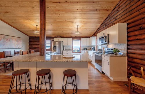 Blacksburg Maison | This house is a 4 bedroom(s), 3 bathrooms, located in Blacksburg, VA.