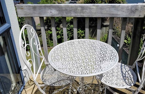 Newlands Maison | Scenic Haven: Warm, ethnic charm