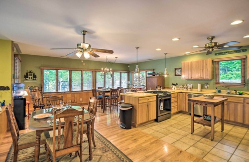Waterboro Maison | Scenic Little Ossipee Lake Retreat w/ Grill!