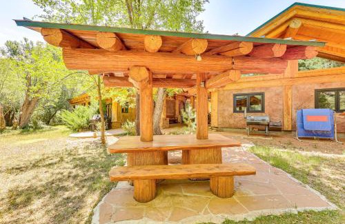 Payson Maison | Scenic Payson Cabin with Wraparound Patio