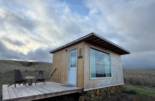 Naalehu Autre | Scenic view of the ocean