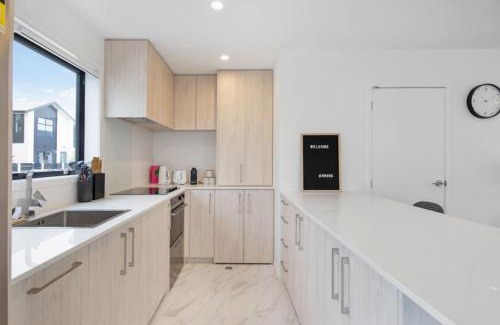 Trentham Maison | Scenic Views from our 2-BR Trentham Hideaway