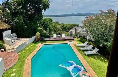Kosmos Maison | ScenicViews@103