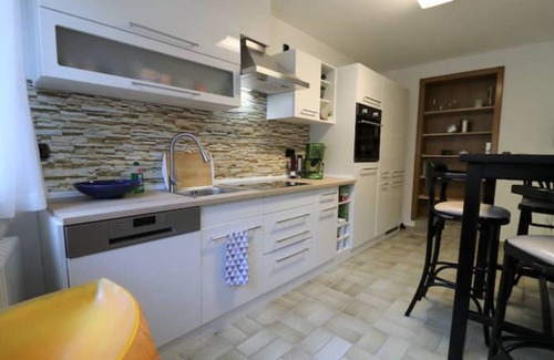 Neckarbischofsheim Appartement | Schöne Einliegerwhg in Villa mit Traumlage