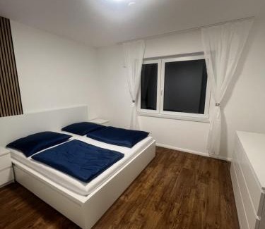 Buxtehude Appartement | Schöne Ferienwohnung in Buxtehude- Zentral -Lade Säule -6Person
