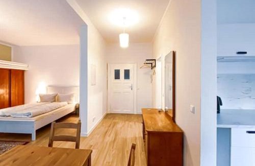 Plagwitz Appartement | Schöne Ferienwohnung in Plagwitz nahe Karl-Heine-Straße -Netflix, WLAN, Waschmaschinet