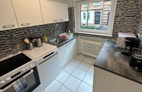 Weststadt Appartement | Schöne, Große und Tolle Wohnung mit Balkon in Toplage - Appartement mit 3,5 Zimmern