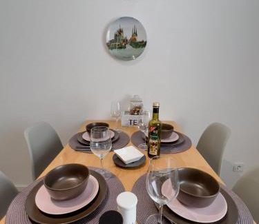 Bruhlervorstadt Appartement | Schöne helle & gemütliche Wohnung in Altstadtnähe