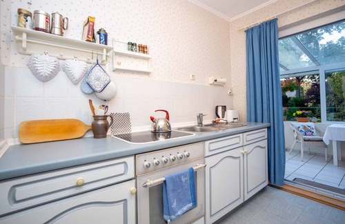 Osterholz Appartement | Schöne, Helle Wohnung im Landhausstil mit Wintergarten und Gartennutzung