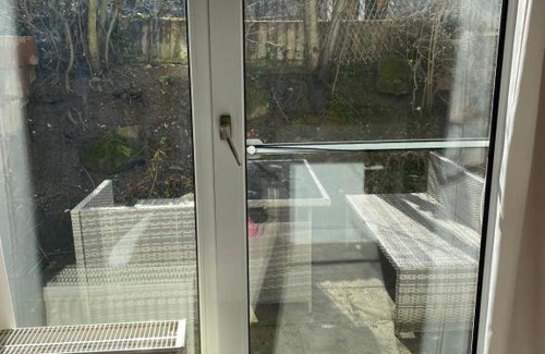 Goeppingen Appartement | Schöne moderne renovierte Einliegerwohnung mit Terrasse
