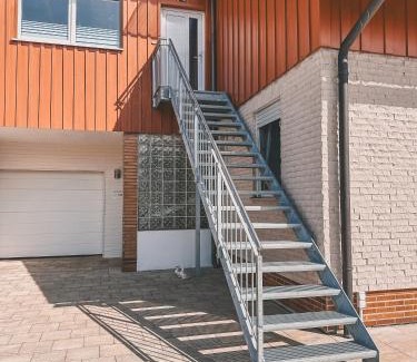 Seligenporten Appartement | Schöne Wohnung mit großem Garten