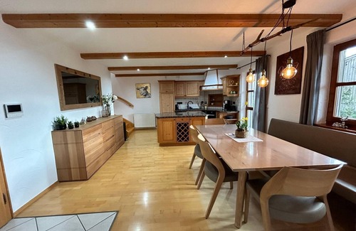 Arnbruck Appartement | Schönes Ferienhaus mit Whirlwanne und Hochwertiger Ausstattung