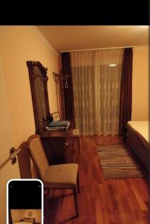 Hergiswil Appartement | Schönes Zimmer mit Bergsicht