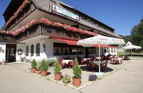 Haeusern Hôtel | SchöpPerle