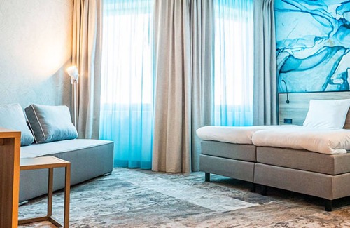 Scheveningen Badplaats Hôtel | Scheveningen Seaside getaway | Walk to beach, Pier & great local dining