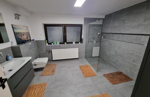 Holzheim Appartement | Schicke Gästewohnung Düsseldorf Neuss Köln