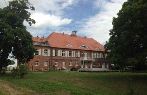 Putnitz Appartement | Schloss Pütnitz - Kanuspezial ab 4 Ü 06 Jan bis 29 April