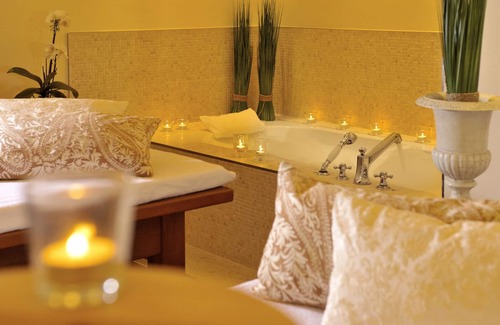 Hohen Demzin Hôtel | Schlosshotel Burg Schlitz