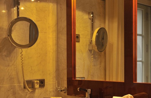 Hohen Demzin Hôtel | Schlosshotel Burg Schlitz