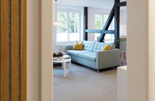 Schwerin Appartement | Schlosskönig - Modernes & zentrales Apartment mit Balkon und Arbeitsplatz