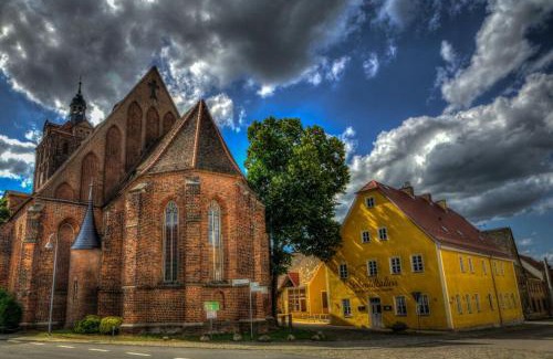 Dommitzsch Hôtel | Schmidtalien Schlemmen und Schlummern