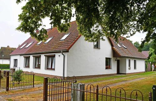 Ralswiek Appartement | schoene Ferienwohnung mit Terrasse