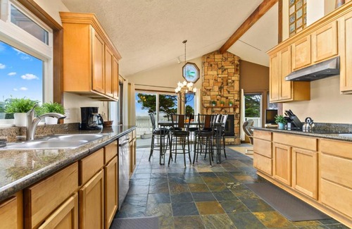 Gleneden Beach Maison | School House Creek Retreat