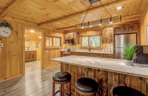Laurelton Cabine | Schrader Run Cabin Cozy&Charming, outdoor firepit w/swings, April dates reduced