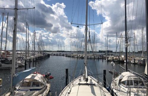Grossenbrode Location De Bateaux | Schwimmendes Ferienhaus Heimathafen