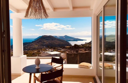 Pianoconte Maison | Sciara Eolie luxury apartment with Jacuzzi