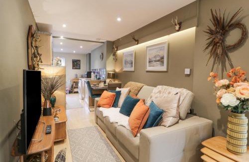 Powfoot Maison | Scotia At The Pow