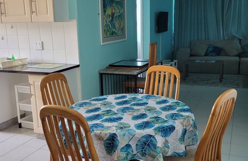 Saint Michael's on Sea Appartement | Scottburgh Views - Smile & Wave