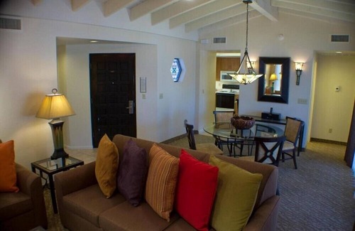 Arcadia Copropriété | Scottsdale Camelback Resort Spacious 2BR Condo with Playground